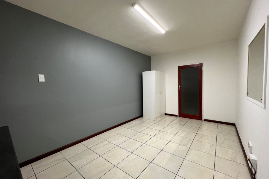 To Let 1 Bedroom Property for Rent in Flamingo Vlei Western Cape